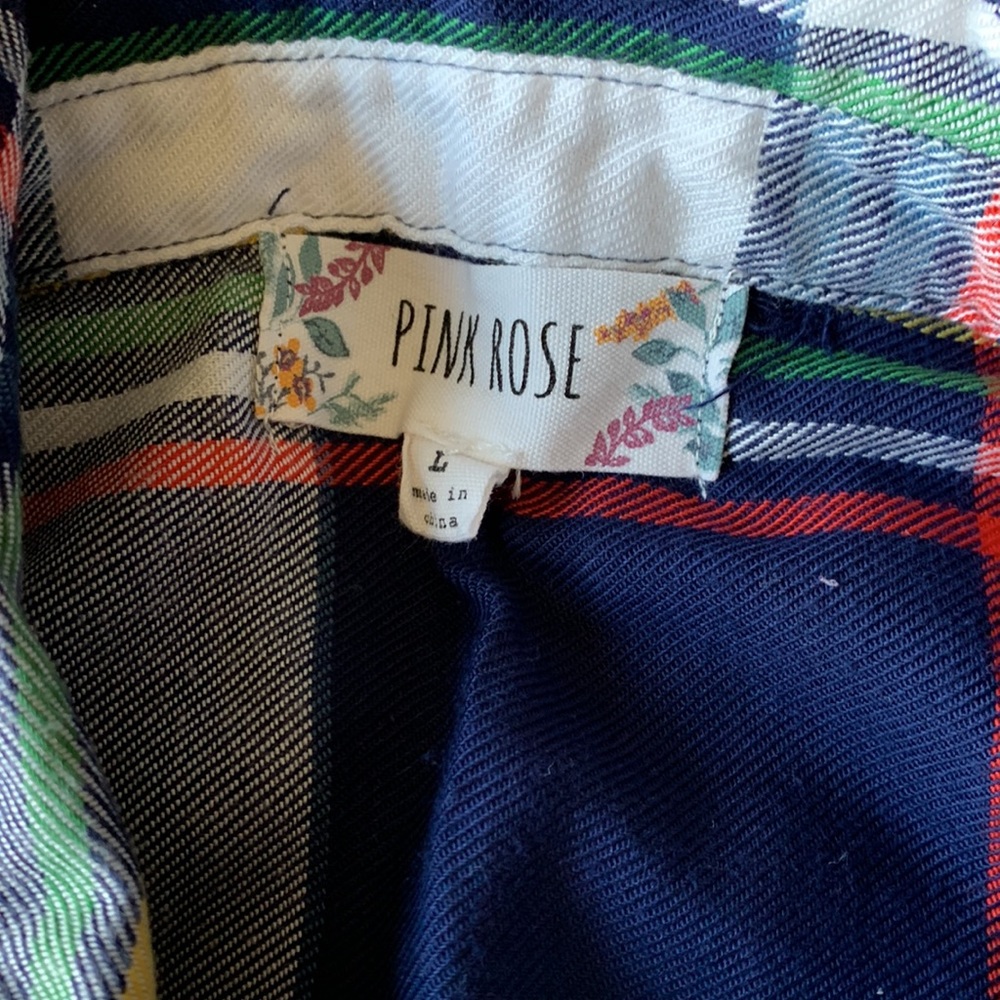 Button down shirt - Picture 2 of 3